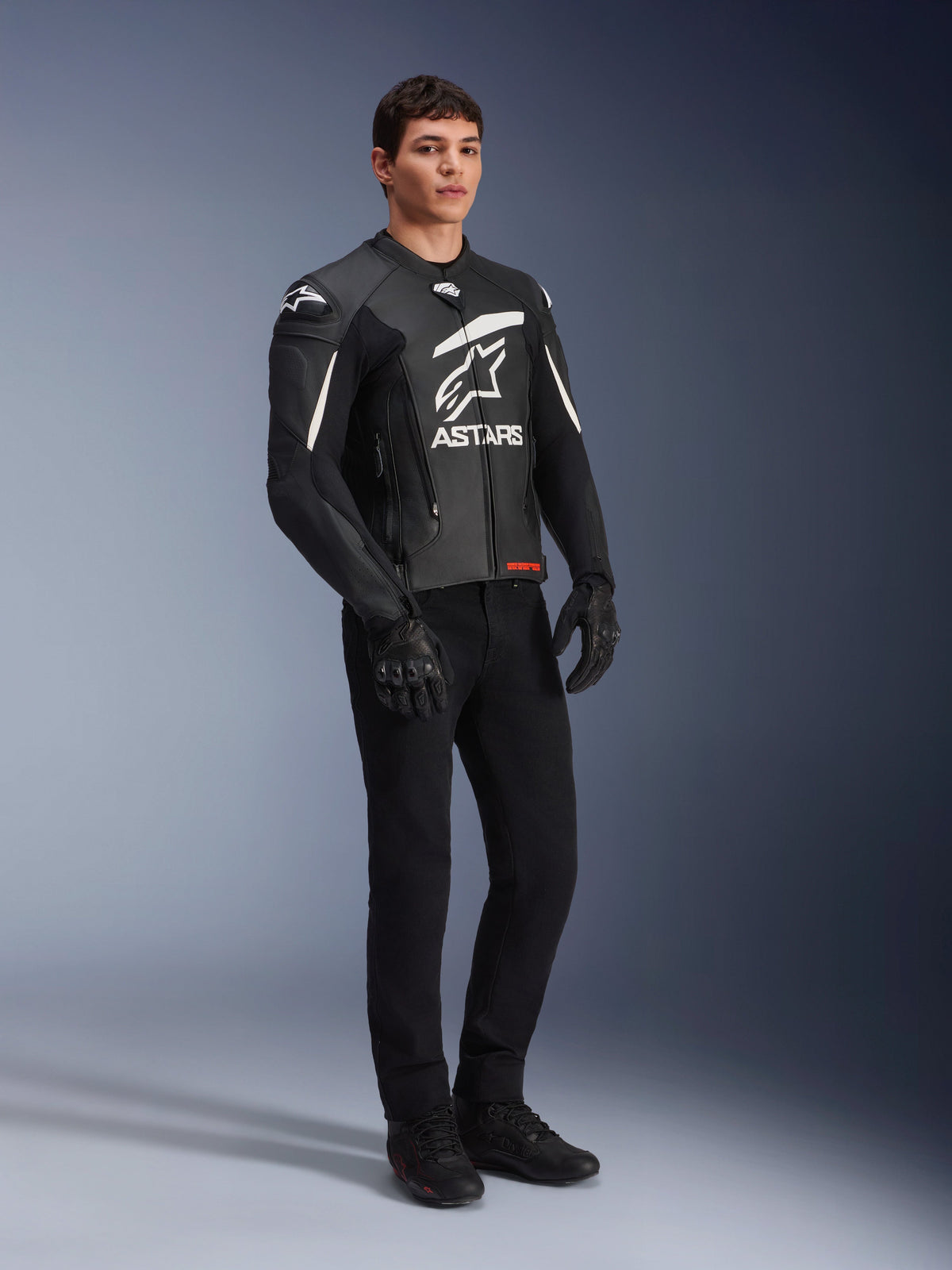 Alpinestars GP Plus R v4 Motorjas Zwart en wit, productfoto 2