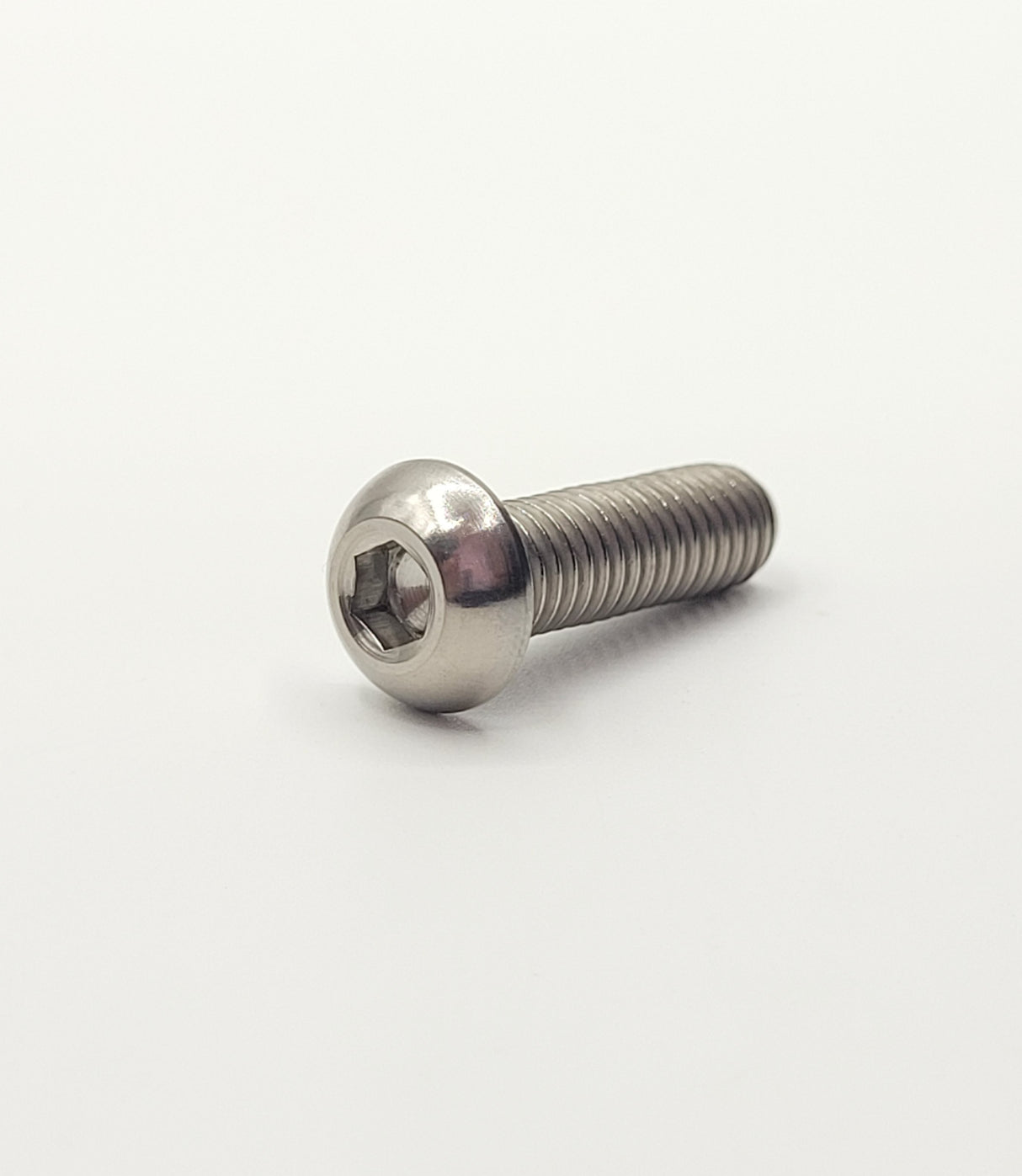 PP Tuning Spare Part / Reserveonderdeel – DIN7380 - M6, 10 mm – DIN7380 - M6, 20 mm, TITANIUM Gr5