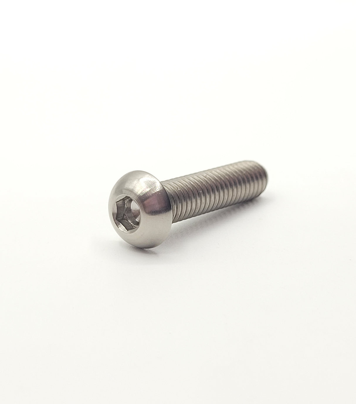PP Tuning Spare Part / Reserveonderdeel – DIN7380 - M6, 10 mm – DIN7380 - M6, 25 mm, TITANIUM Gr5