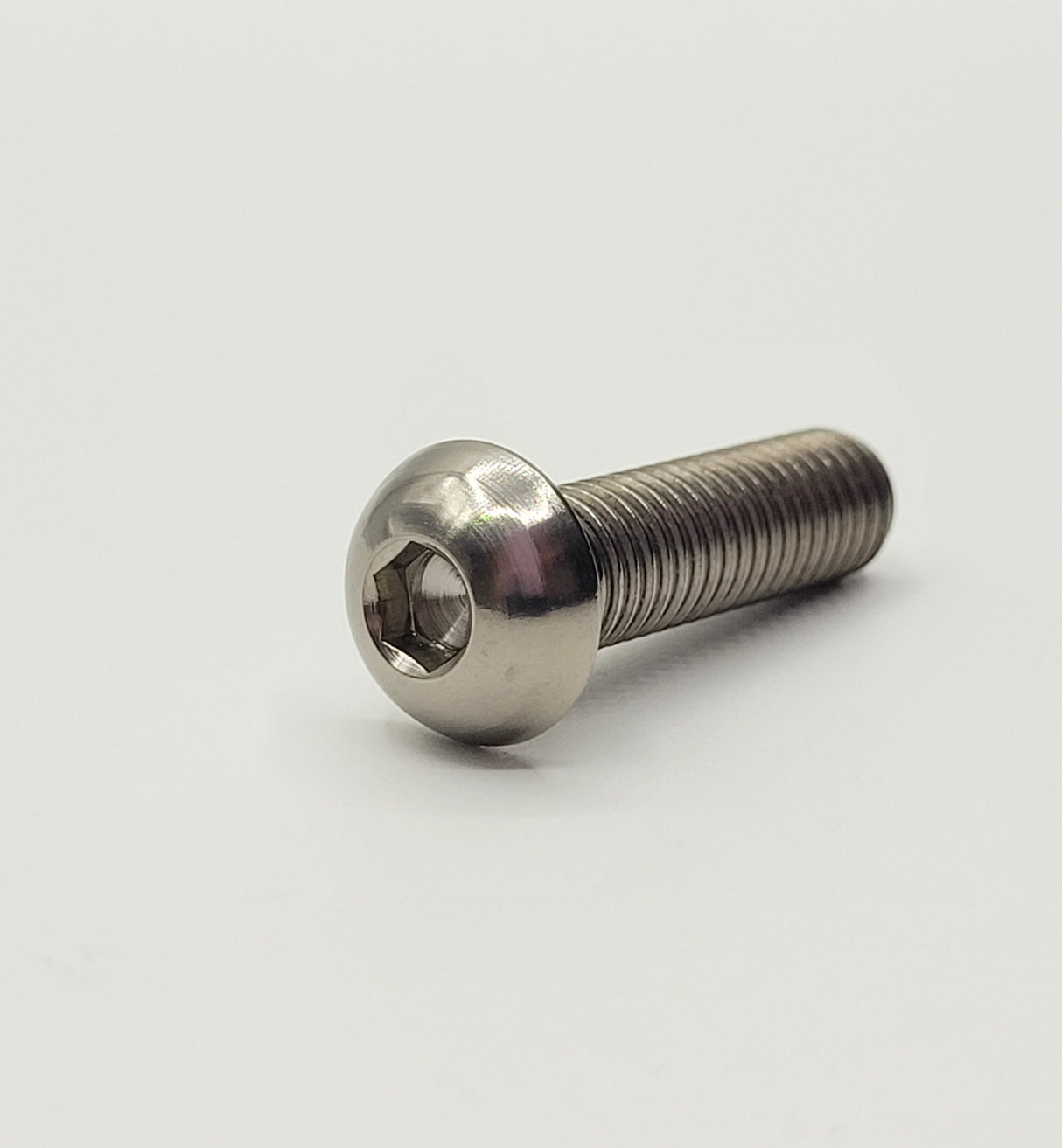 PP Tuning Spare Part / Reserveonderdeel – DIN7380 - M8, 10 mm – DIN7380 - M8, 30 mm, TITANIUM Gr5