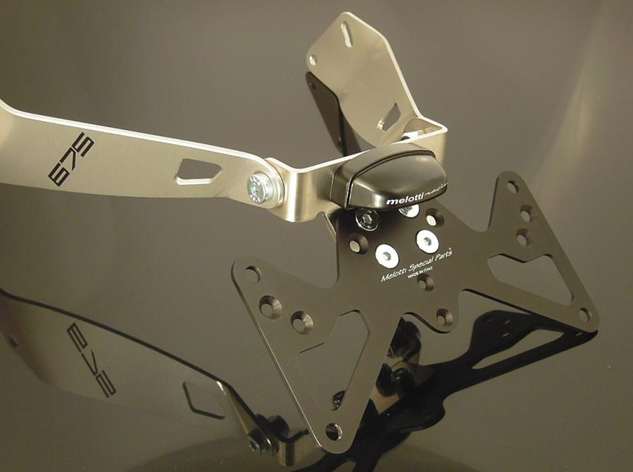 nummerplaathouder voor de Daytona 675R