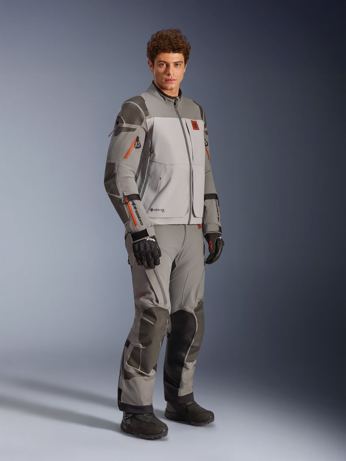 Alpinestars Nazca 3L GTX Motorjas Grijs, schuin vooraanzicht 2