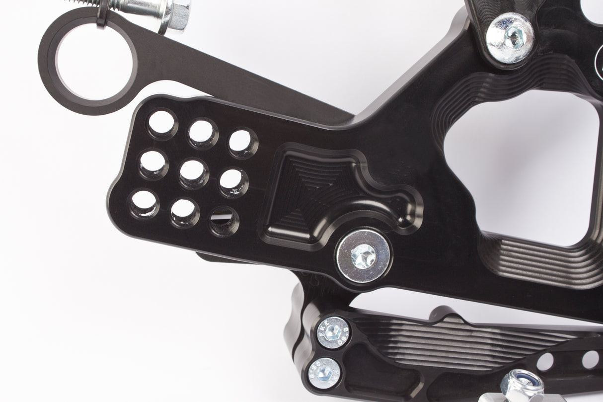 PP Tuning Rearset / Remschakelset Triumph Street Triple 675 (2013-2016) – RACE CONCEPT – Reverse Shift / 5450