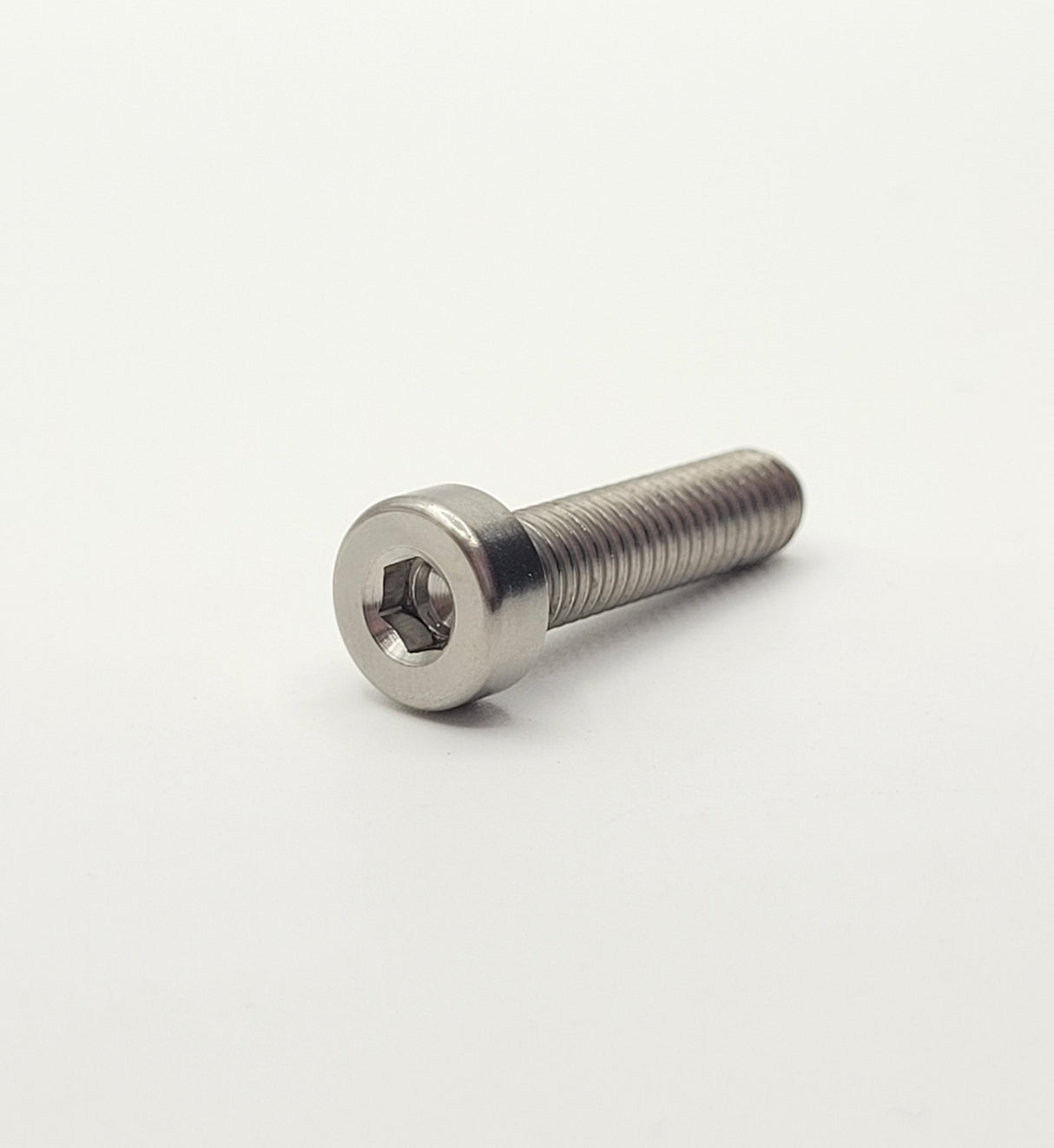 PP Tuning Spare Part / Reserveonderdeel – DIN7984 - M6, 10 mm – DIN7984 - M6, 25 mm, TITANIUM Gr5