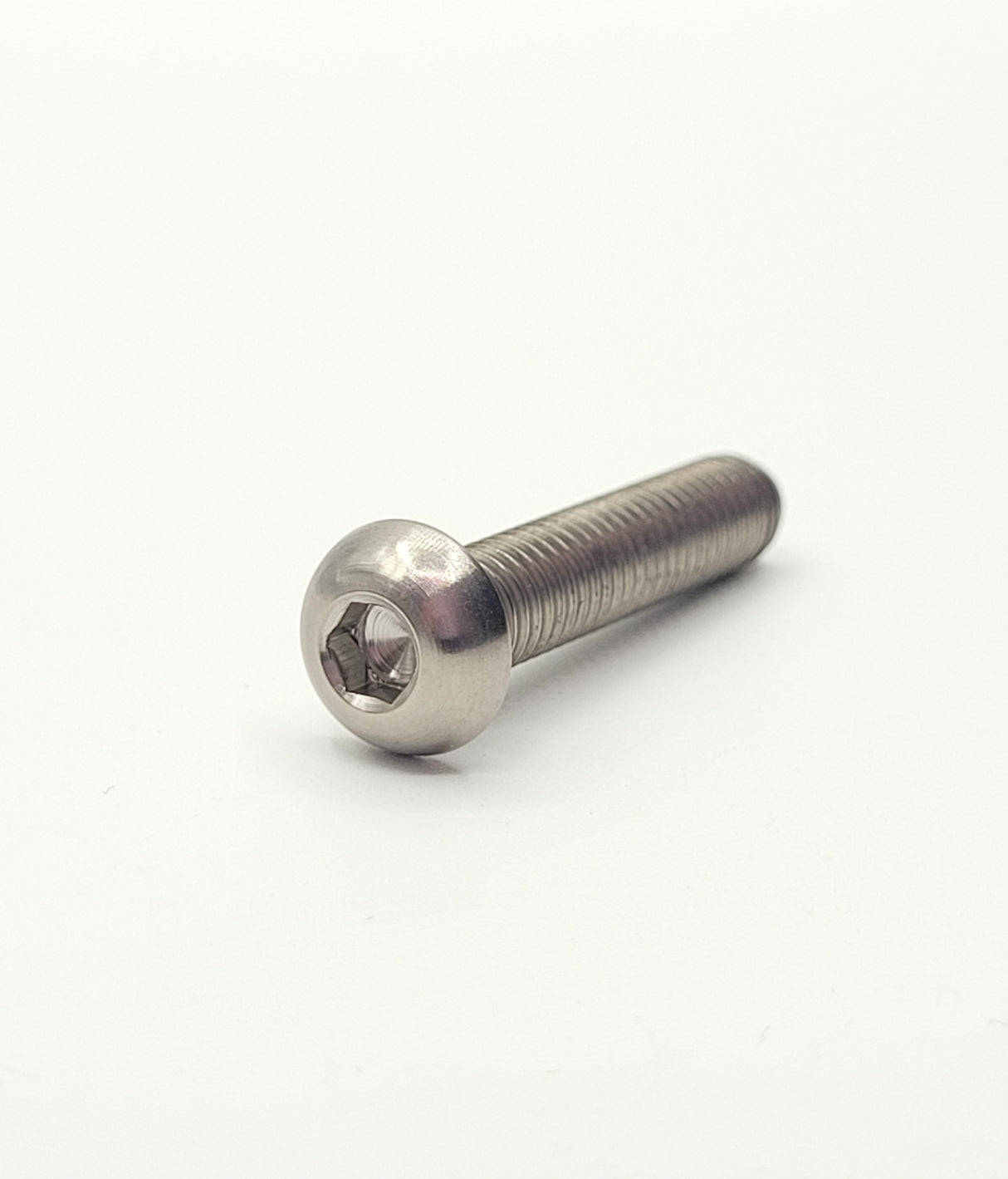PP Tuning Spare Part / Reserveonderdeel – DIN7380 - M6, 10 mm – DIN7380 - M6, 30 mm, TITANIUM Gr5