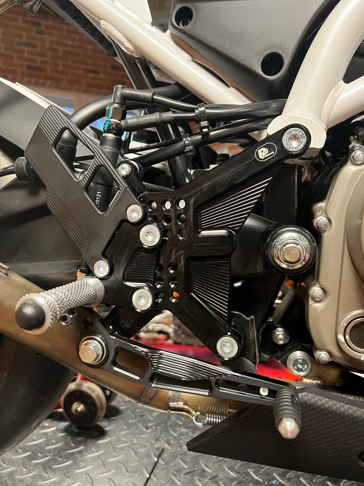 PP Tuning Rearset / Remschakelset CFMOTO 300SR (2022-) – RACE CONCEPT – Reverse Shift / 5180