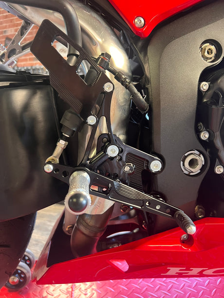 PP Tuning Rearset / Remschakelset Honda CBR600RR (2024–) – RACE CONCEPT – Standaard Shift / 7371