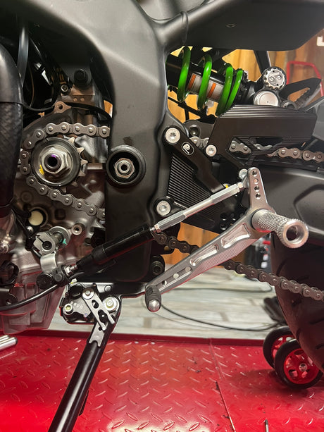 PP Tuning Rearset / Remschakelset Kawasaki Ninja ZX-4RR (2023–) – RACE CONCEPT – GP Shift / 65301