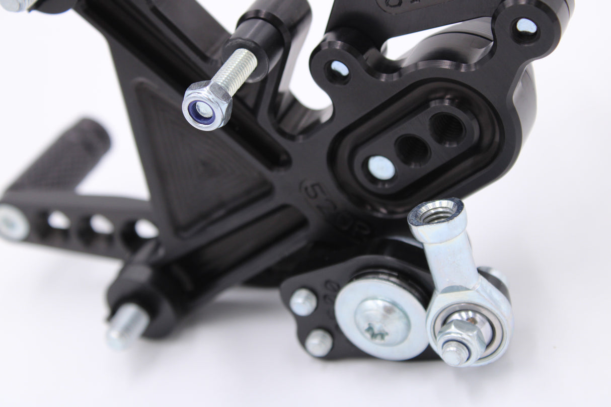 PP Tuning Rearset / Remschakelset CFMOTO 675 SR-R (2024-2026) – PURE CONCEPT / 520